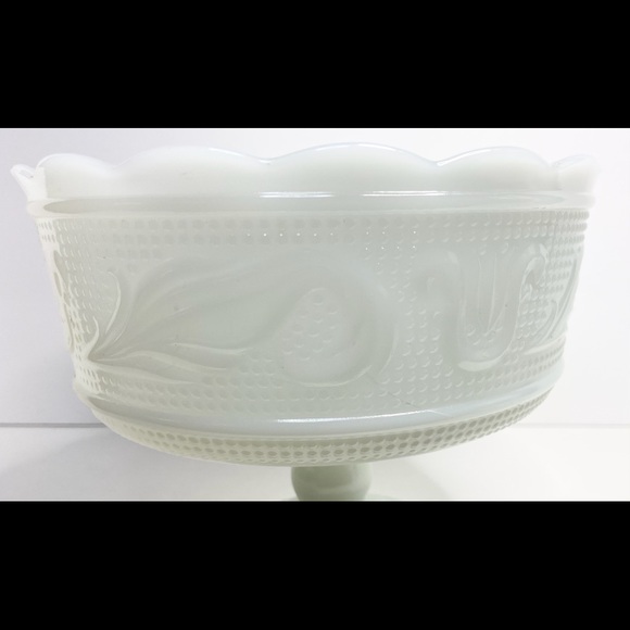 E O Brody Co 1960s White Milk Glass Compote M6000 - Picture 2 of 5